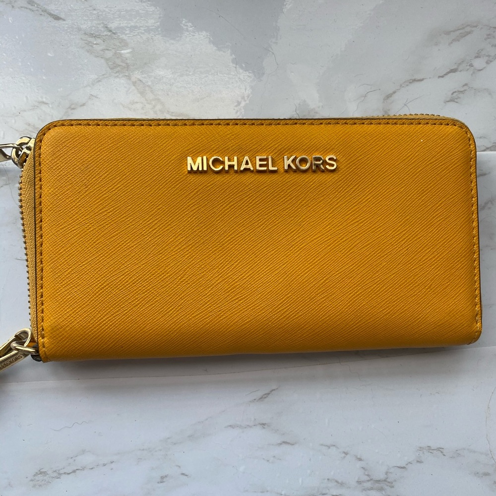 Michael Kors wallet